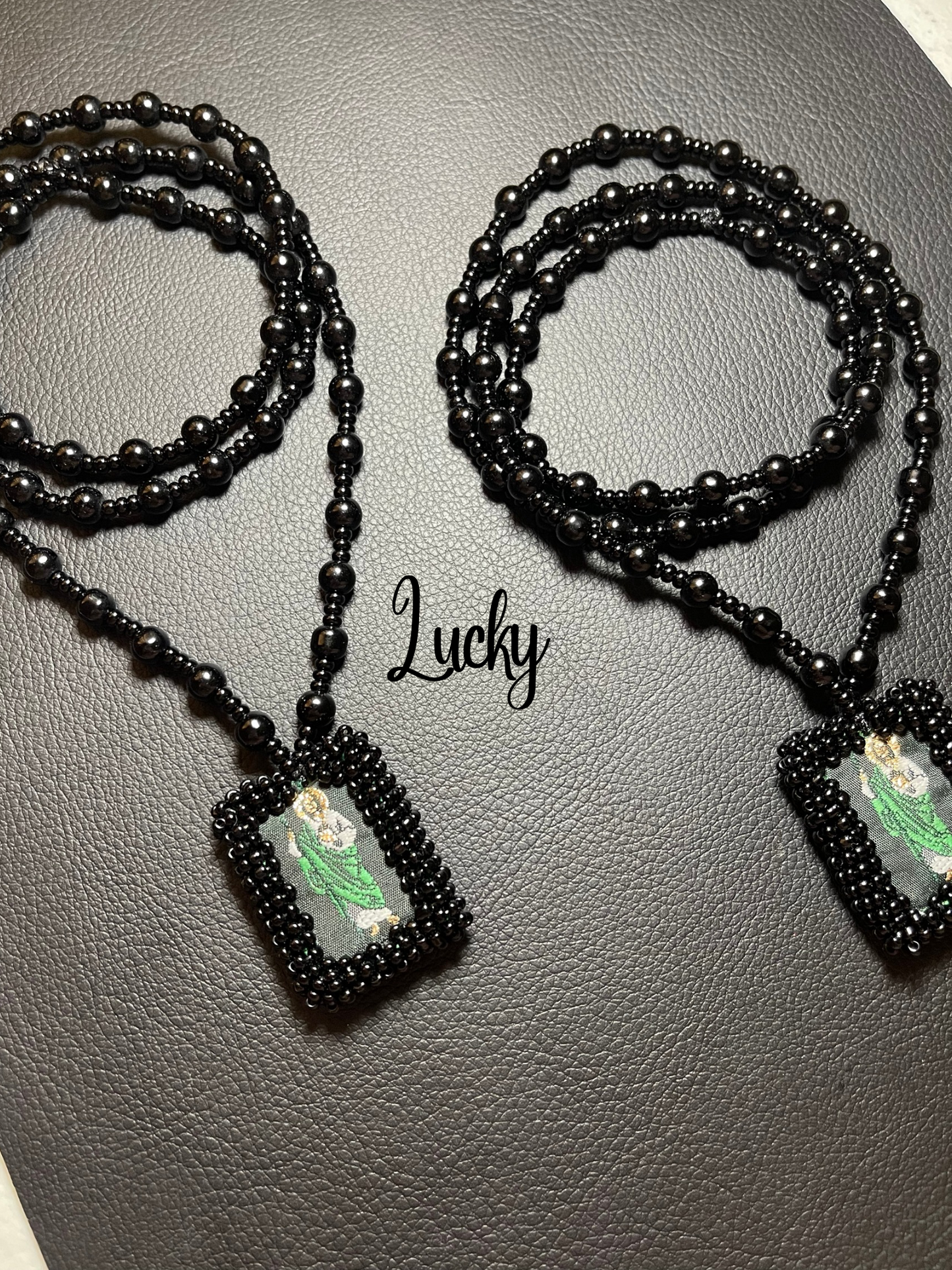 Collar escapulario San Judas Tadeo color negro