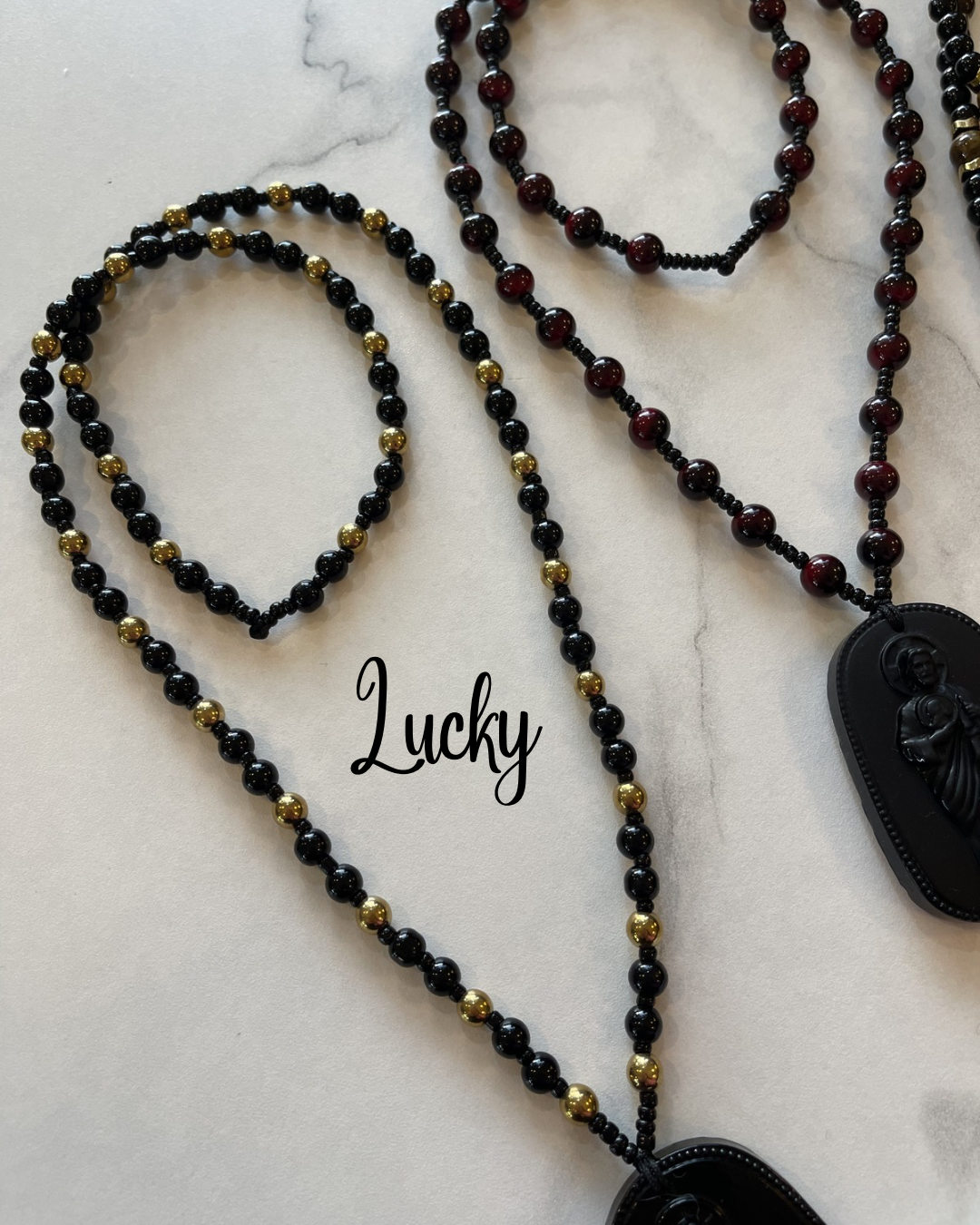Collar San Judas Tadeo en obsidiana negra