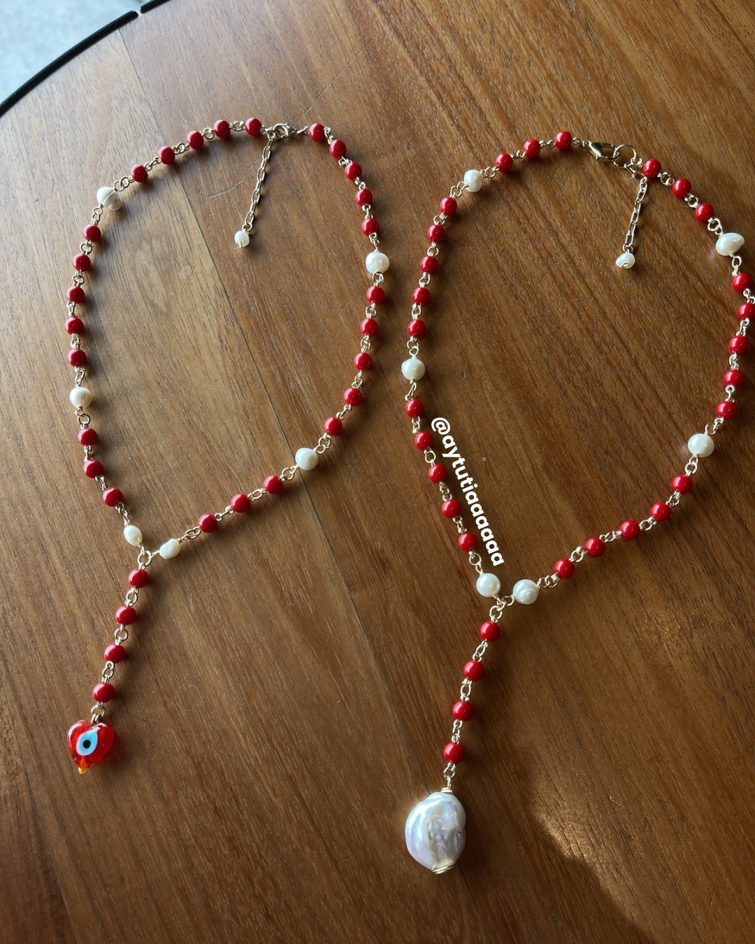 Choker rojo sencillo