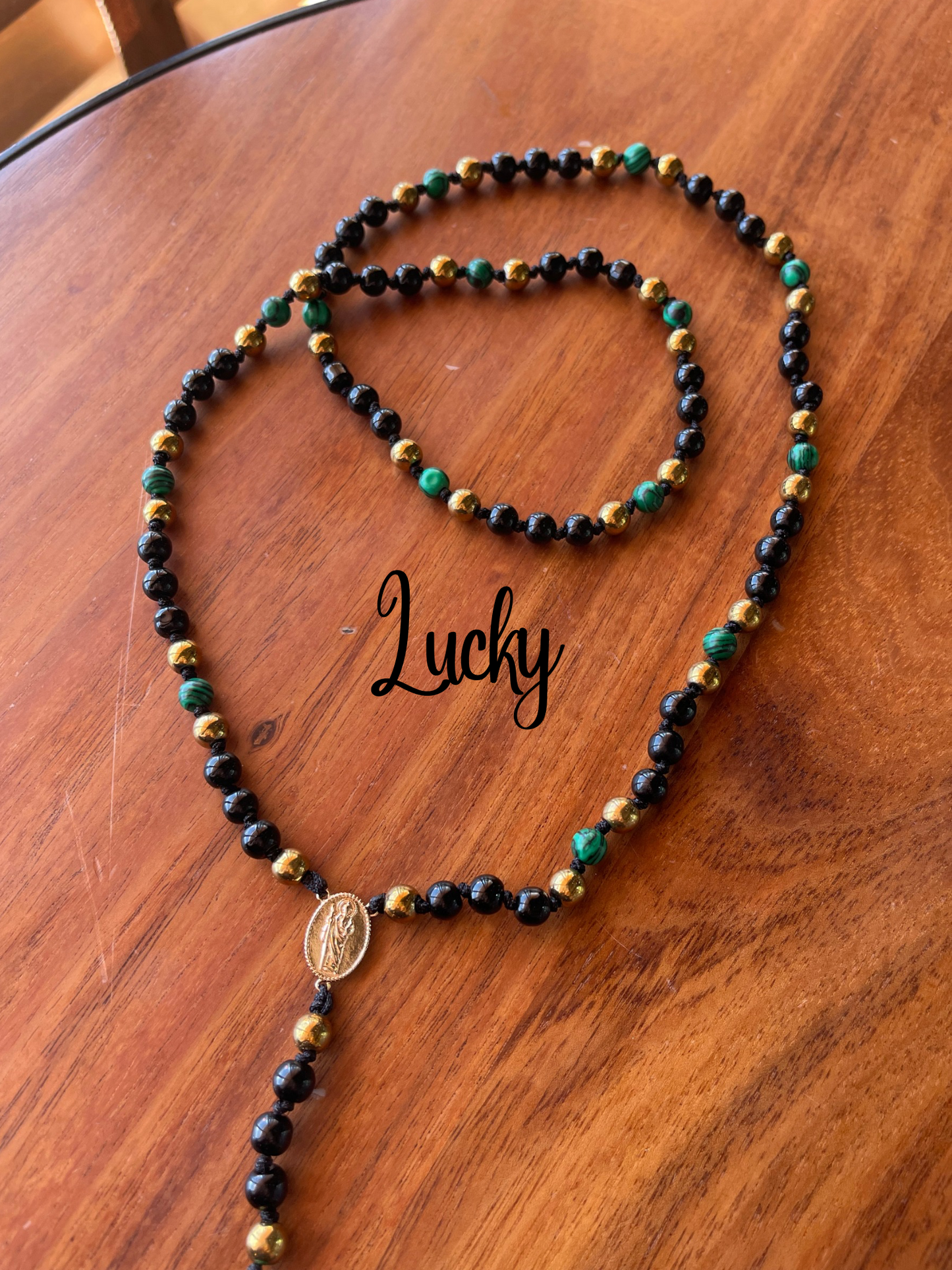 Rosario Ónix negro con malaquita verde