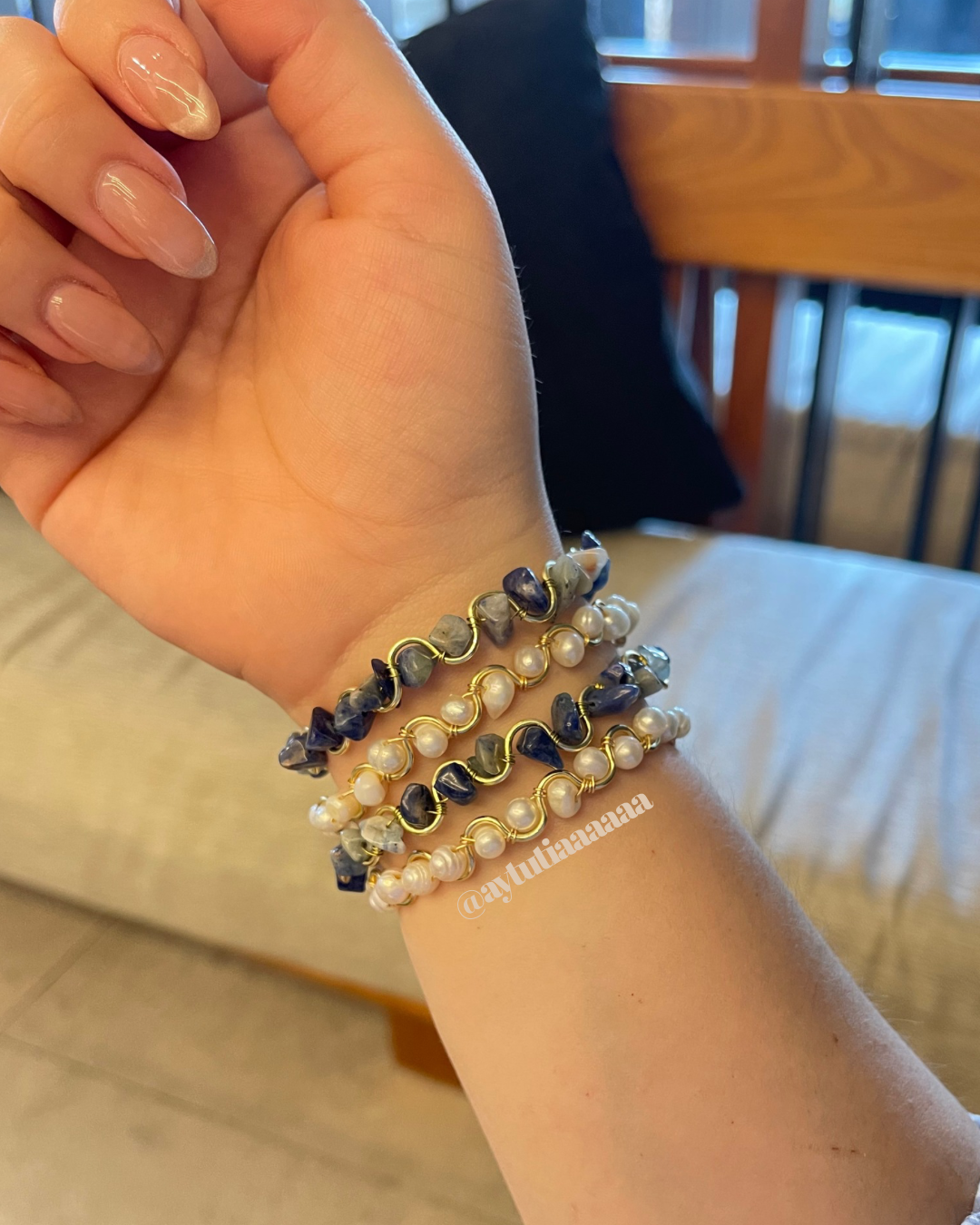 Brazaletes en lapislázuli + perla de rio